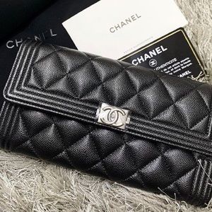 CHANEL Metallic Caviar Quilted Boy Flap Wallet